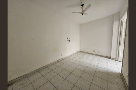Apartamento à venda com 83m², 2 quartos e sem vaga