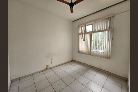 Apartamento à venda com 83m², 2 quartos e sem vaga