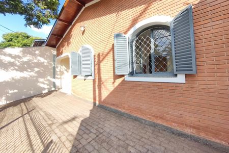 Casa para alugar com 170m², 3 quartos e 2 vagas Casa para alugar com 170m², 3 quartos e 2 vagasQuintal - Garagem