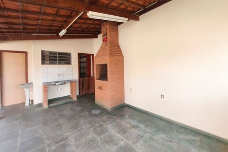 Casa para alugar com 170m², 3 quartos e 2 vagas Casa para alugar com 170m², 3 quartos e 2 vagasQuintal - Área Gourmet