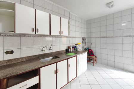 Casa para alugar com 170m², 3 quartos e 2 vagas Casa para alugar com 170m², 3 quartos e 2 vagasCozinha