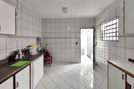 Casa para alugar com 170m², 3 quartos e 2 vagas Casa para alugar com 170m², 3 quartos e 2 vagasCozinha