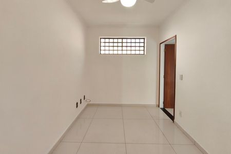 Casa para alugar com 170m², 3 quartos e 2 vagas Casa para alugar com 170m², 3 quartos e 2 vagasSala de TV