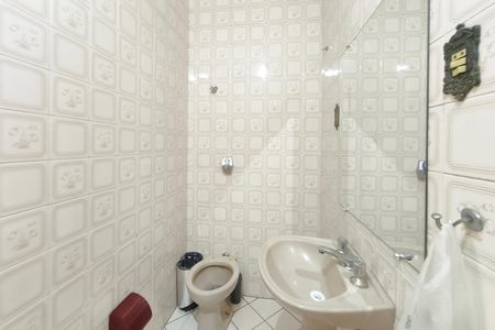 Casa para alugar com 170m², 3 quartos e 2 vagas Casa para alugar com 170m², 3 quartos e 2 vagasBanheiro Social
