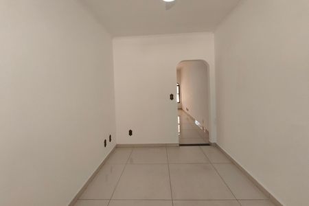 Casa para alugar com 170m², 3 quartos e 2 vagas Casa para alugar com 170m², 3 quartos e 2 vagasSala de TV