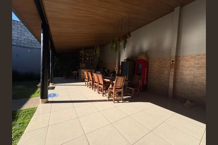 Casa à venda com 360m², 3 quartos e 4 vagas