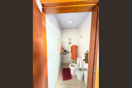 Casa para alugar com 360m², 3 quartos e 4 vagasBanheiro de serviço