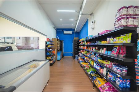 Apartamento à venda com 44m², 2 quartos e 1 vaga Apartamento à venda com 44m², 2 quartos e 1 vagaMercado