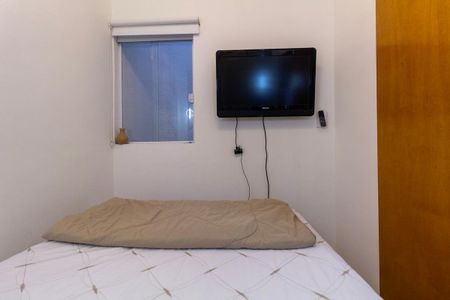 Quarto 1 de apartamento para alugar com 2 quartos, 40m² em Vila Santa Teresa, São Paulo