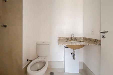 Apartamento à venda com 73m², 2 quartos e 1 vaga Apartamento à venda com 73m², 2 quartos e 1 vagaBanheiro da Suíte