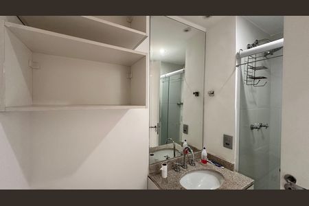 Apartamento à venda com 68m², 2 quartos e 1 vaga