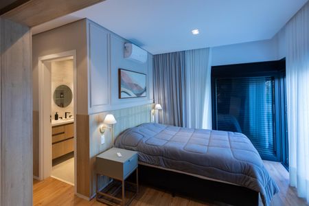 Casa de condomínio à venda com 585m², 4 quartos e 2 vagas