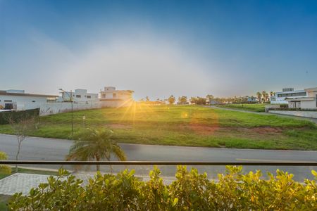 Casa de condomínio à venda com 585m², 4 quartos e 2 vagas Casa de condomínio à venda com 585m², 4 quartos e 2 vagasVista da Sacada do Quarto
