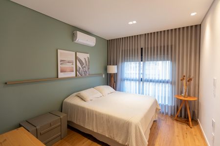 Casa de condomínio à venda com 585m², 4 quartos e 2 vagas