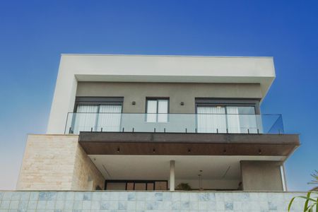 Casa de condomínio à venda com 585m², 4 quartos e 2 vagas Casa de condomínio à venda com 585m², 4 quartos e 2 vagasVista da Casa dos Fundos