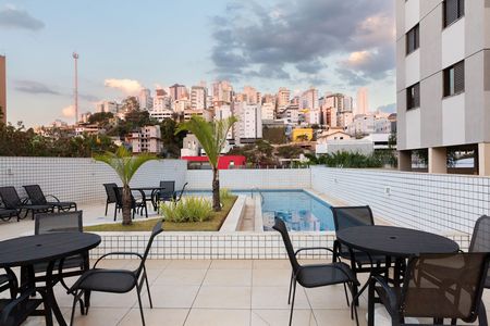 Apartamento à venda com 75m², 3 quartos e 3 vagas Apartamento à venda com 75m², 3 quartos e 3 vagasAREA DE PISCINA