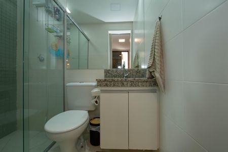 Apartamento à venda com 75m², 3 quartos e 3 vagas Apartamento à venda com 75m², 3 quartos e 3 vagasBANHEIRO1