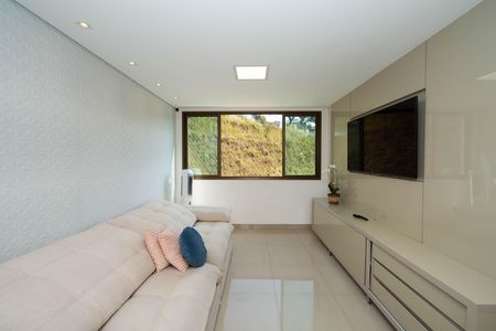 Apartamento à venda com 75m², 3 quartos e 3 vagas Apartamento à venda com 75m², 3 quartos e 3 vagasSALA
