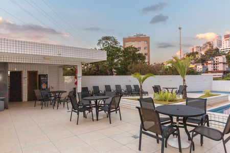 Apartamento à venda com 75m², 3 quartos e 3 vagas Apartamento à venda com 75m², 3 quartos e 3 vagasAREA DE PISCINA