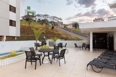 Apartamento à venda com 75m², 3 quartos e 3 vagas Apartamento à venda com 75m², 3 quartos e 3 vagasAREA DE PISCINA