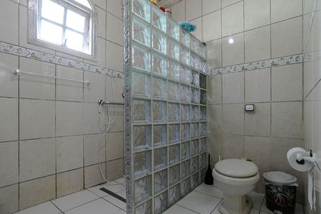 Casa para alugar com 217m², 5 quartos e 5 vagasBanheiro