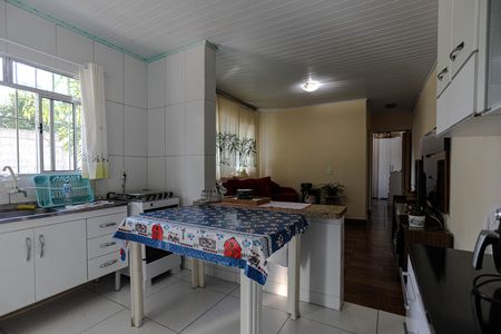 Casa para alugar com 217m², 5 quartos e 5 vagasCozinha - Edícula