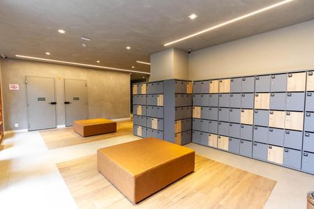 Studio para alugar com 25m², 1 quarto e sem vaga Studio para alugar com 25m², 1 quarto e sem vagaHall do Elevador