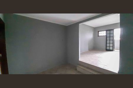 Casa para alugar com 250m², 2 quartos e 2 vagas Casa para alugar com 250m², 2 quartos e 2 vagasCloset da Suíte 1