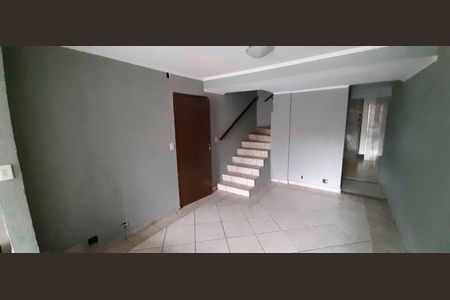 Casa para alugar com 250m², 2 quartos e 2 vagas Casa para alugar com 250m², 2 quartos e 2 vagasSala de Jantar