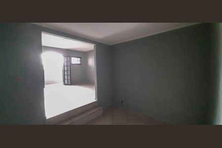 Casa para alugar com 250m², 2 quartos e 2 vagas Casa para alugar com 250m², 2 quartos e 2 vagasCloset da Suíte 1