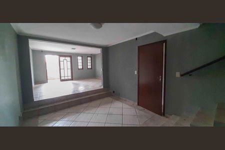 Casa para alugar com 250m², 2 quartos e 2 vagas Casa para alugar com 250m², 2 quartos e 2 vagasSala de Jantar