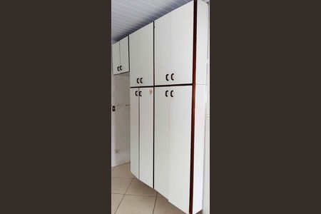 Casa para alugar com 250m², 2 quartos e 2 vagas Casa para alugar com 250m², 2 quartos e 2 vagasCozinha