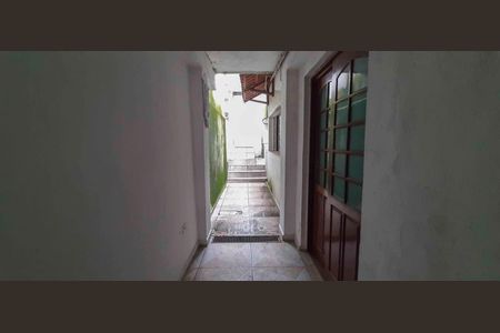 Casa para alugar com 250m², 2 quartos e 2 vagas Casa para alugar com 250m², 2 quartos e 2 vagasCorredor Externo