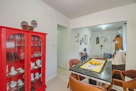 Casa à venda com 150m², 2 quartos e 4 vagas Casa à venda com 150m², 2 quartos e 4 vagasSala