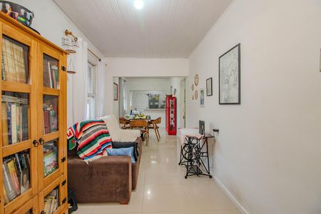 Casa à venda com 150m², 2 quartos e 4 vagas Casa à venda com 150m², 2 quartos e 4 vagasSala