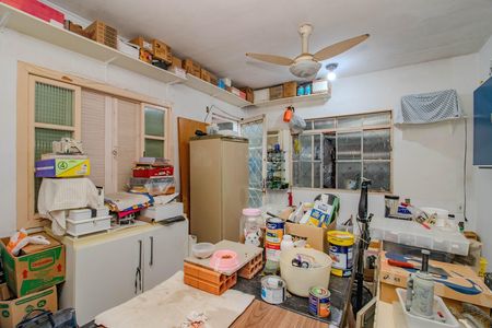 Casa à venda com 150m², 2 quartos e 4 vagas Casa à venda com 150m², 2 quartos e 4 vagasEdícula