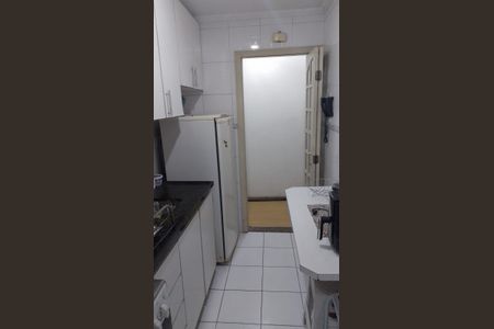 Cozinha de apartamento à venda com 2 quartos, 48m² em Vila Carrão, São Paulo