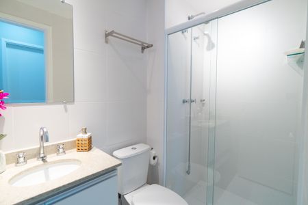 Apartamento à venda com 63m², 2 quartos e 1 vaga Apartamento à venda com 63m², 2 quartos e 1 vagaBanheiro Social