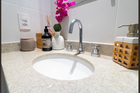Apartamento à venda com 63m², 2 quartos e 1 vaga Apartamento à venda com 63m², 2 quartos e 1 vagaBanheiro Social