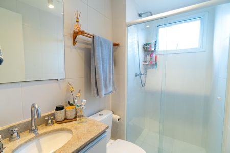 Apartamento à venda com 63m², 2 quartos e 1 vaga Apartamento à venda com 63m², 2 quartos e 1 vagaBanheiro da Suíte