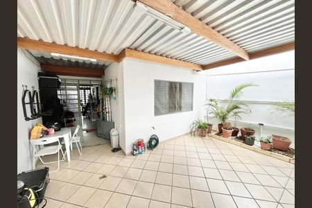 Casa à venda com 147m², 2 quartos e 1 vaga Casa à venda com 147m², 2 quartos e 1 vagaGaragem