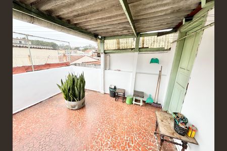 Casa à venda com 147m², 2 quartos e 1 vaga Casa à venda com 147m², 2 quartos e 1 vagaVaranda