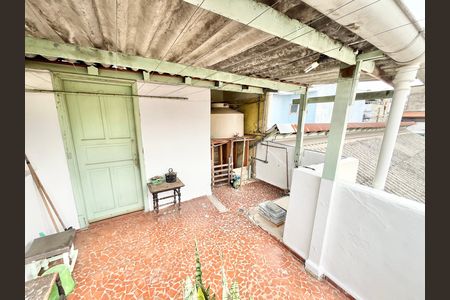 Casa à venda com 147m², 2 quartos e 1 vaga Casa à venda com 147m², 2 quartos e 1 vagaVaranda