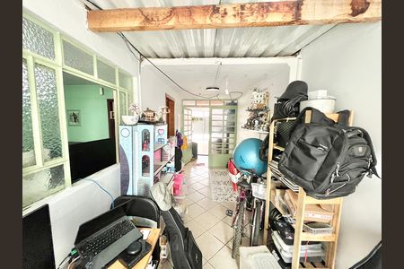 Casa à venda com 147m², 2 quartos e 1 vaga Casa à venda com 147m², 2 quartos e 1 vagaEntrada