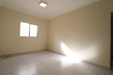 Sala de apartamento para alugar com 2 quartos, 60m² em Jardim Holanda, Uberlândia