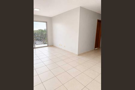Sala de apartamento para alugar com 3 quartos, 87m² em Parque Oeste Industrial, Goiânia
