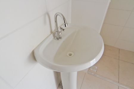 Apartamento para alugar com 43m², 2 quartos e sem vaga Apartamento para alugar com 43m², 2 quartos e sem vagaBanheiro