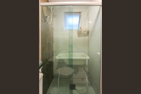 Apartamento à venda com 70m², 3 quartos e 2 vagas Apartamento à venda com 70m², 3 quartos e 2 vagasBanheiro da Suíte