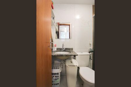 Apartamento à venda com 70m², 3 quartos e 2 vagas Apartamento à venda com 70m², 3 quartos e 2 vagasBanheiro da Suíte