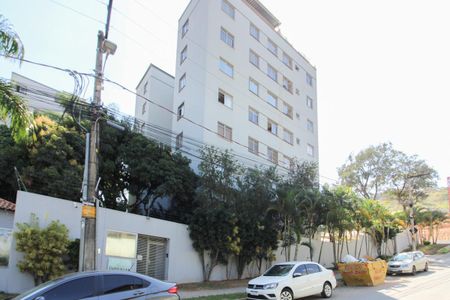 Apartamento à venda com 70m², 3 quartos e 2 vagas Apartamento à venda com 70m², 3 quartos e 2 vagasFachada